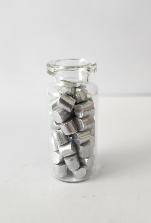 A small jar of Alumin(i)um cylinders